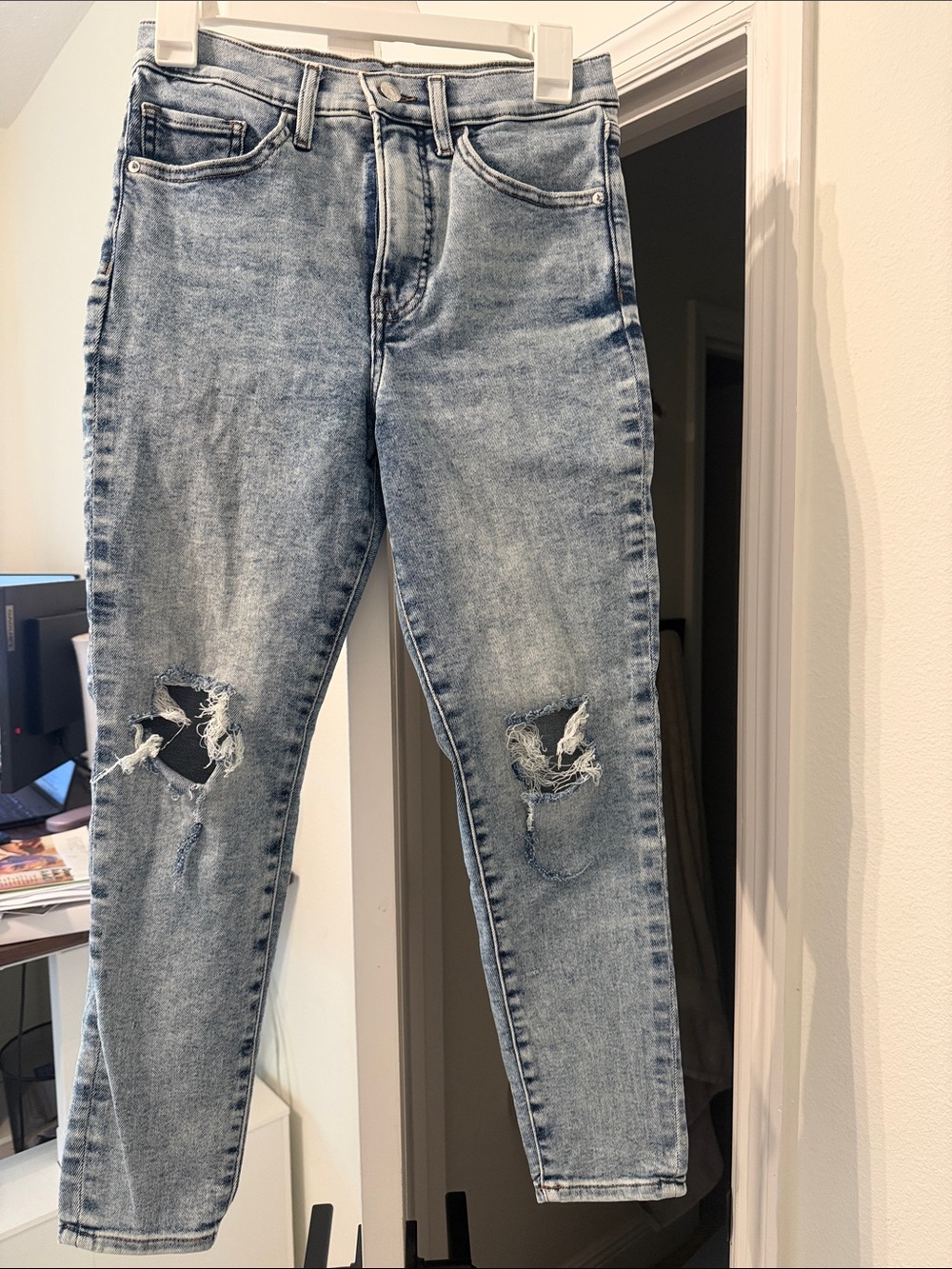 Express Women’s Light Wash Distressed Jeans - Classic Casual Fit